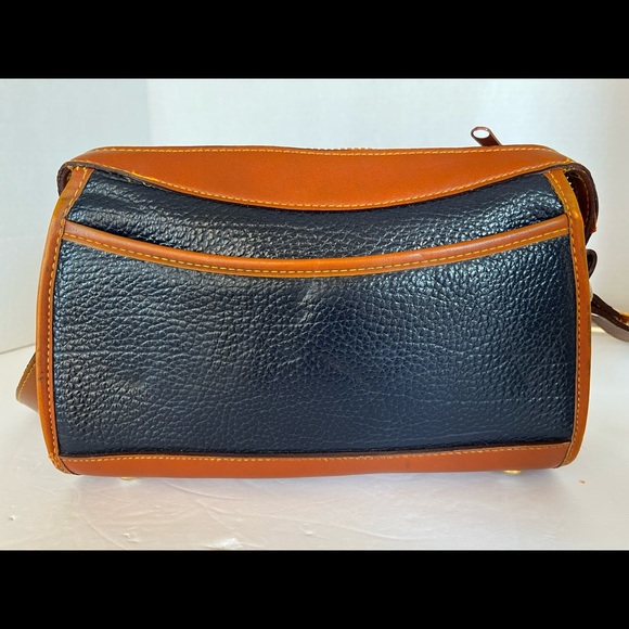 Dooney & Bourke vintage crossbody - Picture 4 of 13